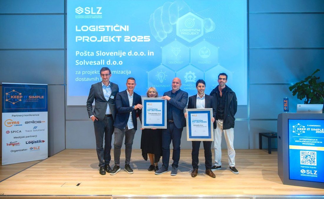 Pošta Slovenije and Solvesall receiving the Logistični projekt 2025 award from the Slovenian Logistics Association